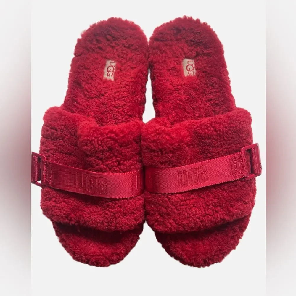 UGG Fluffita Slide sandals in the 'Ribbon Red' colorway. 10